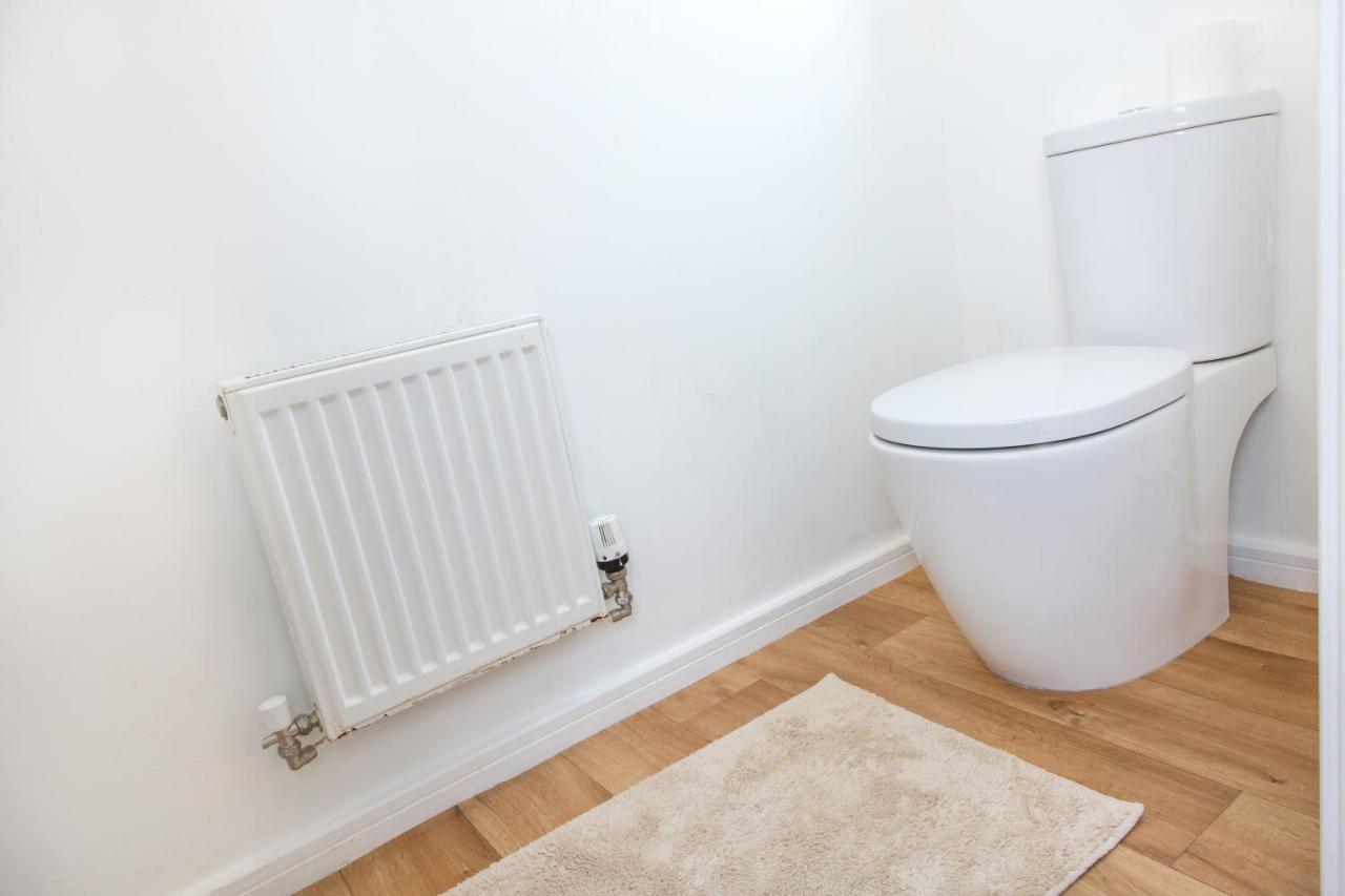 Cozy Townhouse In The Heart Of Greater Manchester Villa Esterno foto