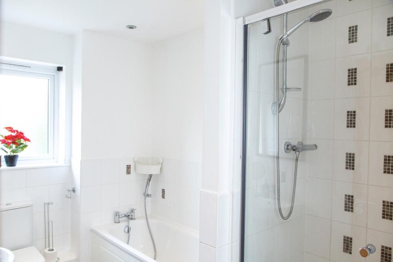Cozy Townhouse In The Heart Of Greater Manchester Villa Esterno foto
